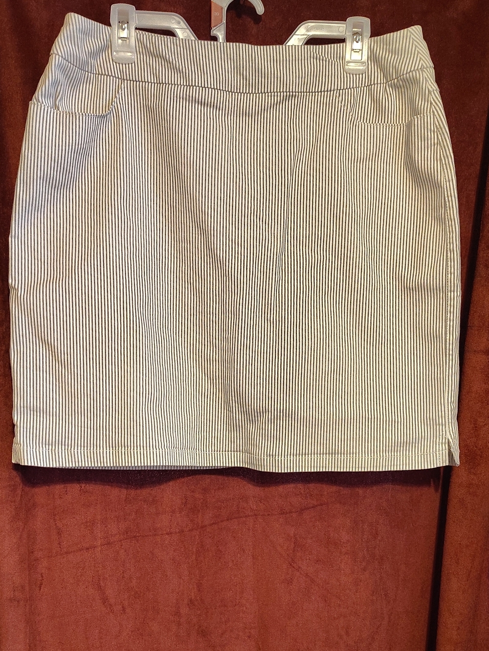 Striped White and Navy Cotton Blend Pencil Skort